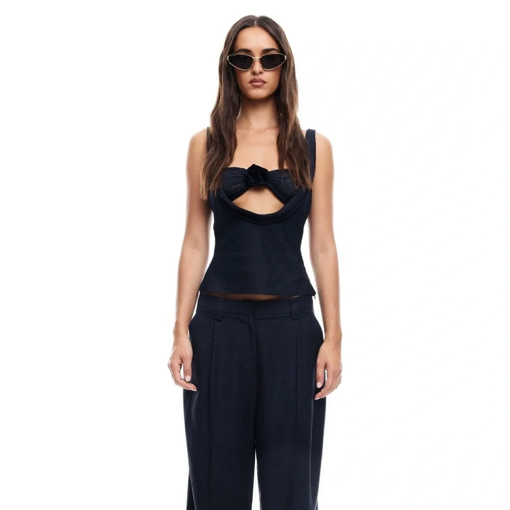 Lioness DELILAH TOP | NAVY C18 - Picture 1 of 8